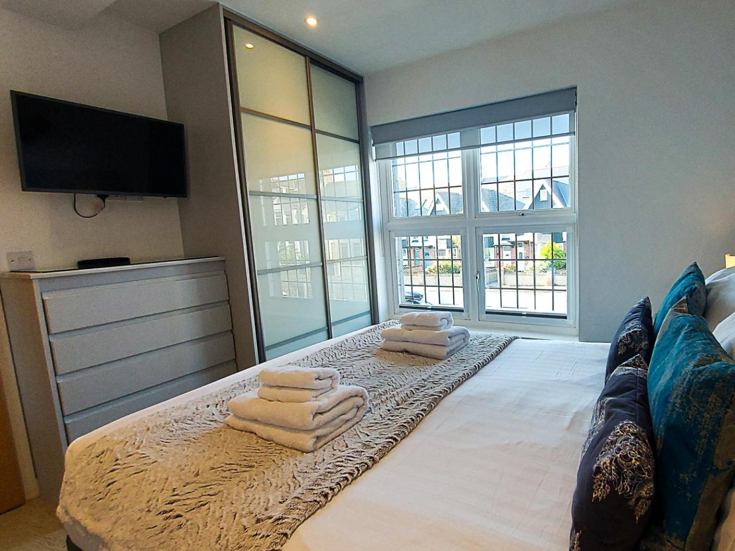 Meadow View Apartments New Quay Extérieur photo