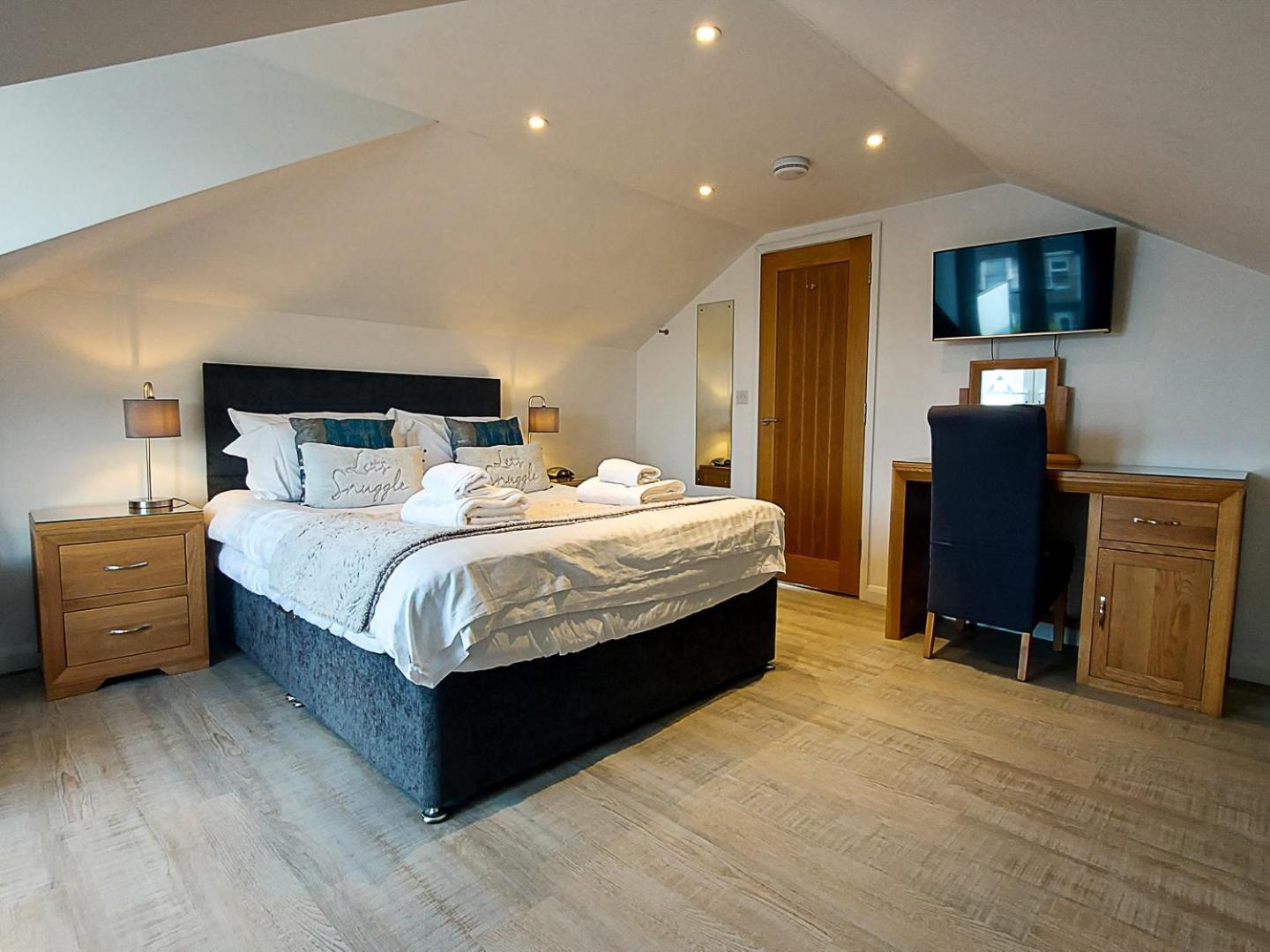 Meadow View Apartments New Quay Extérieur photo