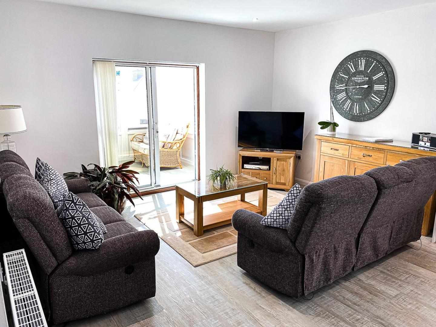 Meadow View Apartments New Quay Extérieur photo